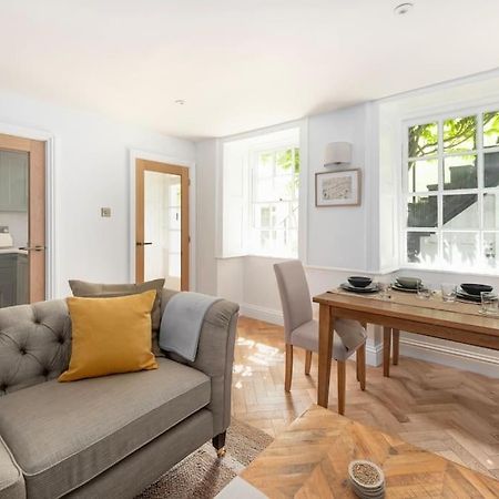 Spacious Apartment - 5 Minutes Walk To Bath Abbey Kültér fotó