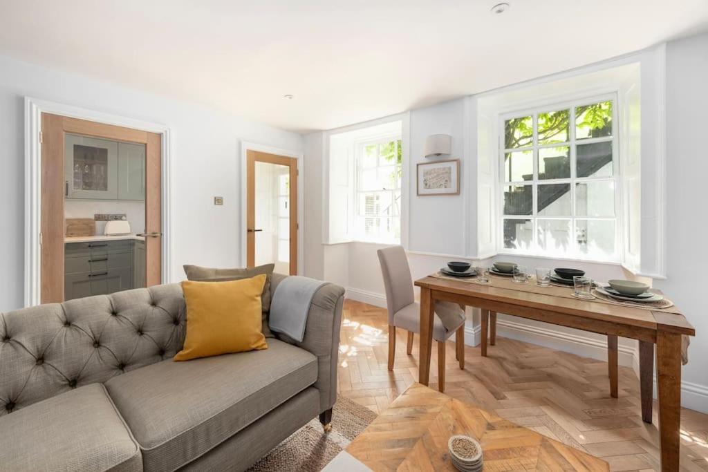 Spacious Apartment - 5 Minutes Walk To Bath Abbey Kültér fotó